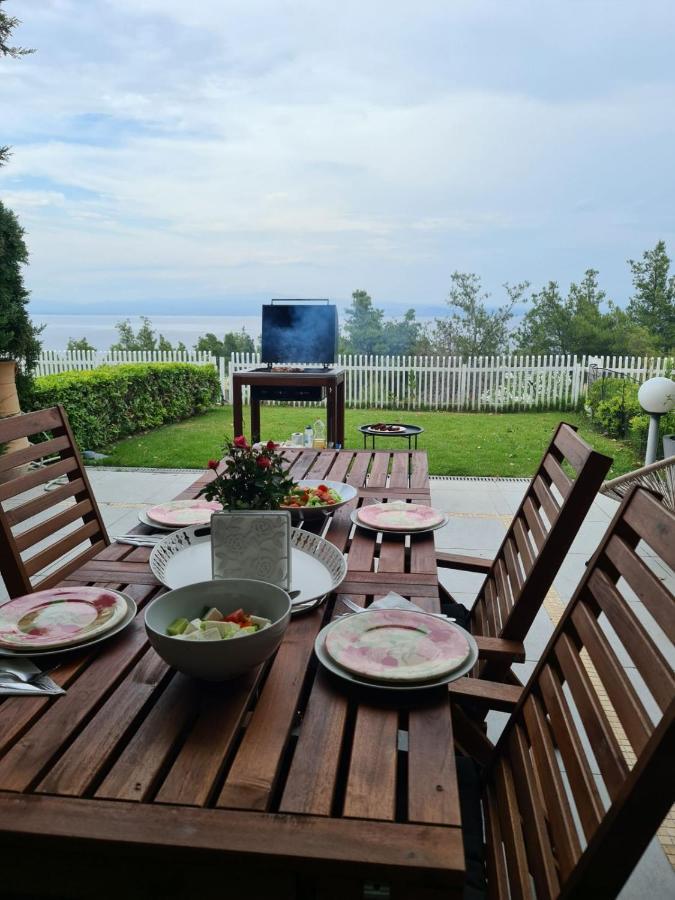 Janis Seaview Villa Néa Fókaia Exteriér fotografie